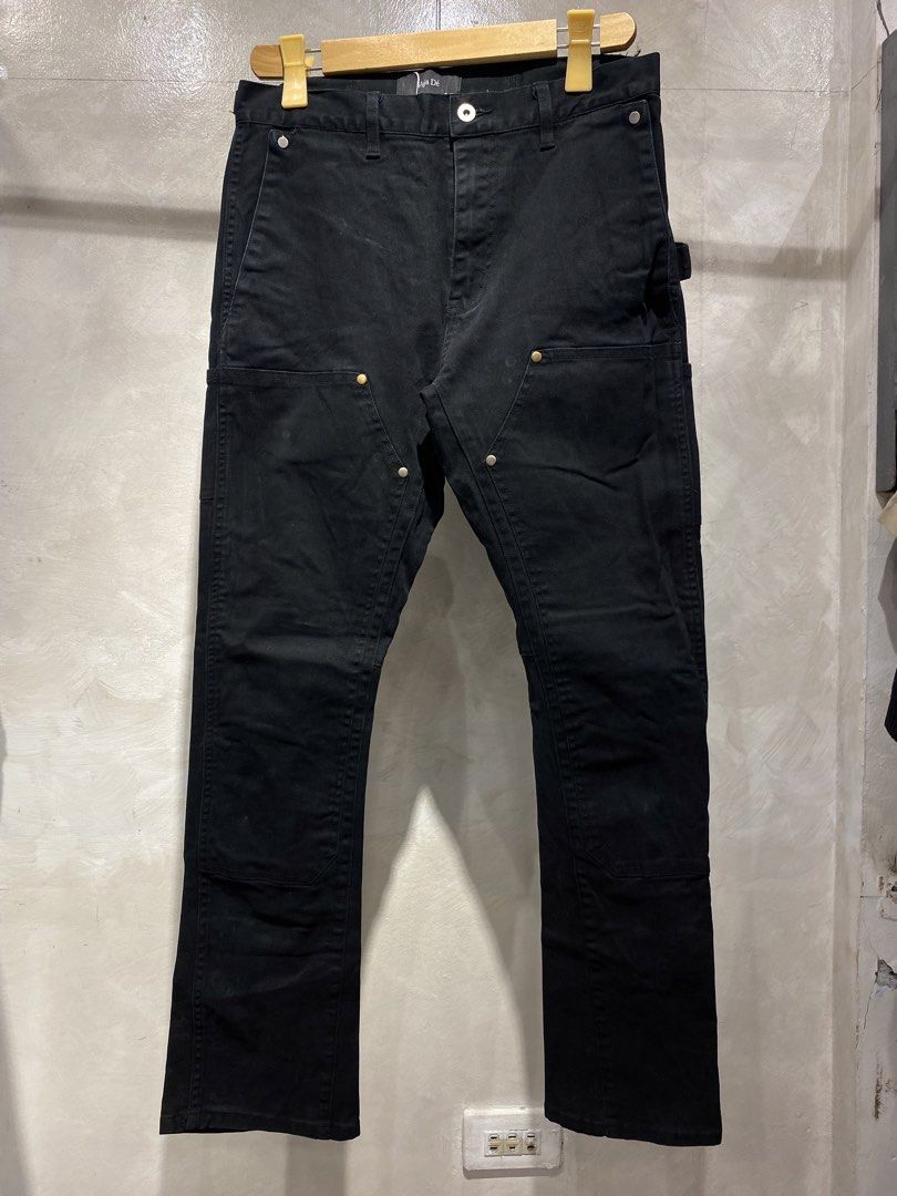 Vuja De Double Knee Carpenter Flared Pants (Category: Trousers) located in Quezon City. Submitted by dailypickups_ (Listing ID 1442687050, Image 1). Description: Size: 28-30 Waistline (Laid flat) Condition: 9/10 Made in Japan Dimensions Length: 40” Inseam: 30” Thigh: 11.5” Knee: 8” Leg opening: 8”.