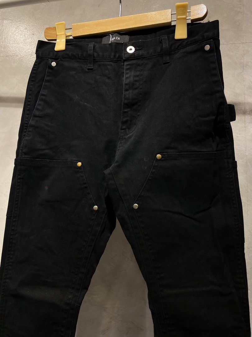 Vuja De Double Knee Carpenter Flared Pants (Category: Trousers) located in Quezon City. Submitted by dailypickups_ (Listing ID 1442687050, Image 2). Description: Size: 28-30 Waistline (Laid flat) Condition: 9/10 Made in Japan Dimensions Length: 40” Inseam: 30” Thigh: 11.5” Knee: 8” Leg opening: 8”.