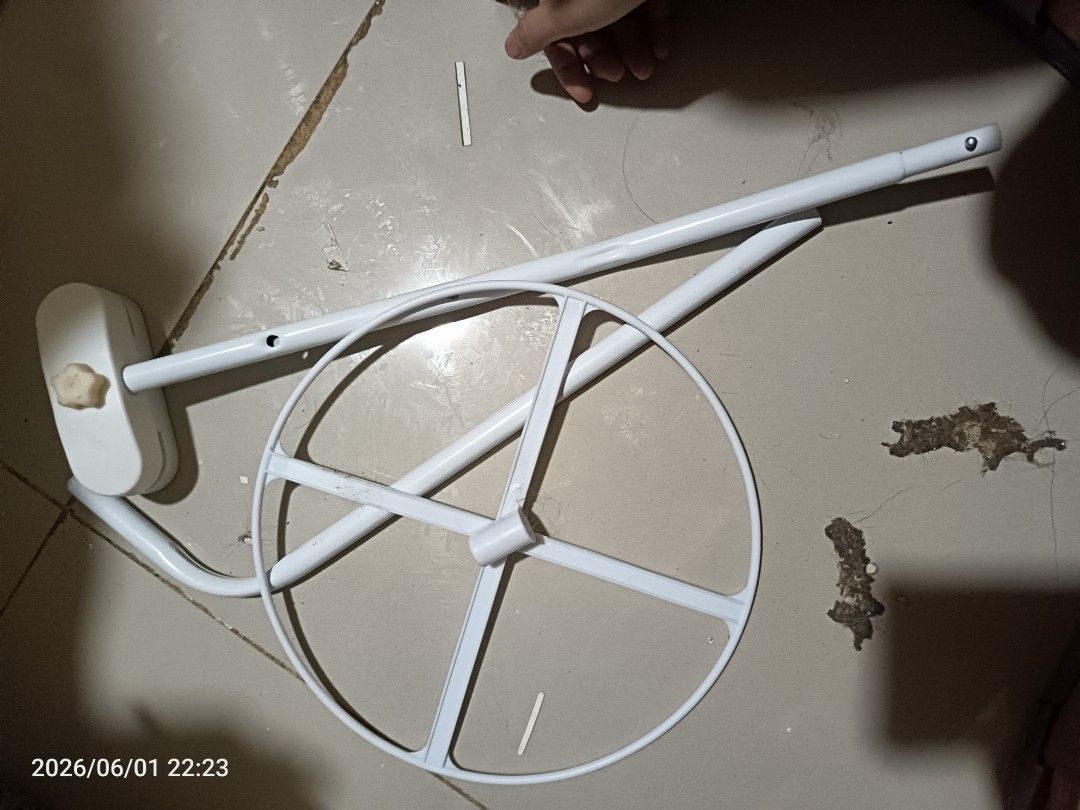 White Baby Crib Mobile Hanger (Category: Cots & Cribs) located in Caloocan City. Submitted by wjsixteen (Listing ID 1442611074, Image 2). Description: - White mobile hanger for baby crib - Features a wheel for easy rotation - Attaches securely to the crib - Ideal for hanging baby toys - Simple and easy to assemble design.