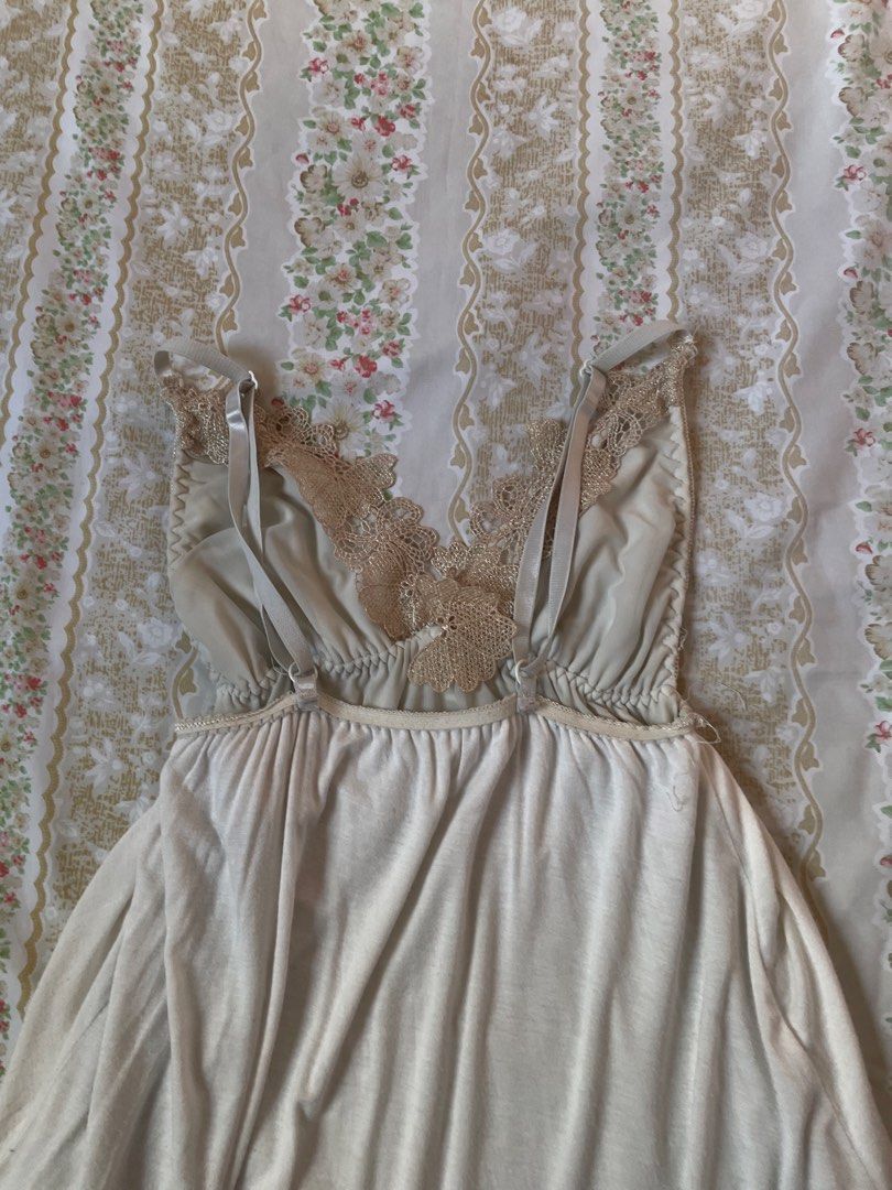 white lace dress (Category: Dresses) located in Lipa City. Submitted by sincerelyauri (Listing ID 1442648778, Image 3). Description: ⟢ ukay & preloved ⟢ manage your expectations ⟢ no flaws ask for ww or measurements!! mop: gcash or bank tf loc: lipa city.