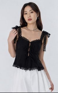 (Category: ) located in . Submitted by clothingshehehe (Listing ID 1442602043, Image 1). Description: .