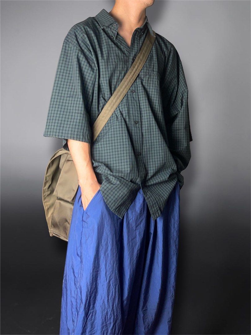 1999 Helmut Lang nylon cargo pockets messenger bag (Category: Activewear) located in Manila. Submitted by killzarchival (Listing ID 1442735431, Image 3). Description: 1999 Helmut Lang nylon cargo pockets messenger bag *Condi:7/10 *Has some light discoloration on the opposite side of the front flap area which isnt really visible but overall the bag itself is in great condition Size:OS Width:13 inches Height:16.
