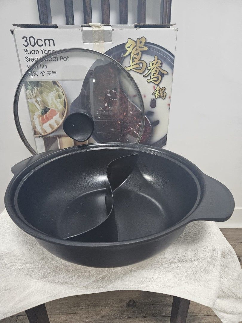 30cm Dual Steamboat Pot with Lid