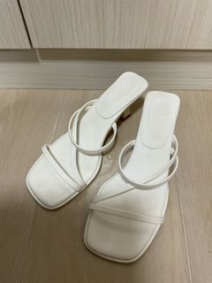 （分類：）位於 。 由 serene.closet 提交（商品編號 1442902644，圖片 1）。簡介： 。