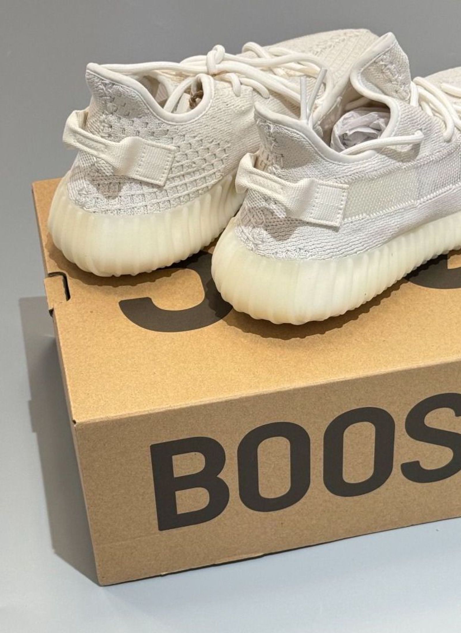 Adidas originals Yeezy Boost 350 V2 Ice Cream Bone Life Shoes White (Category: Sneakers) located in Singapore. Submitted by livefishxxd (Listing ID 1442769287, Image 3). Description: 🔒 Safe & Easy Adidas | Adidas originals Yeezy Boost 350 V2 Ice Cream Bone Life Shoes White Condition: Brand New Shipping: Free (J&T/Ninja Van) Payment: Cash on Delivery Confirm: ~3 day photos Protection: Buyer Protection.