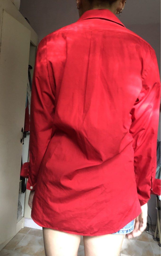 (Alexander Julian) Long Sleeve Button Up Shirt (Category: Tshirts & Polo Shirts ) located in Mapandan. Submitted by olibski (Listing ID 1442818963, Image 3). Description: - Brand: Alexander Julian - Color: Red - Style: Long Sleeve Button Up Shirt - Features: Classic design, versatile for various outfits.