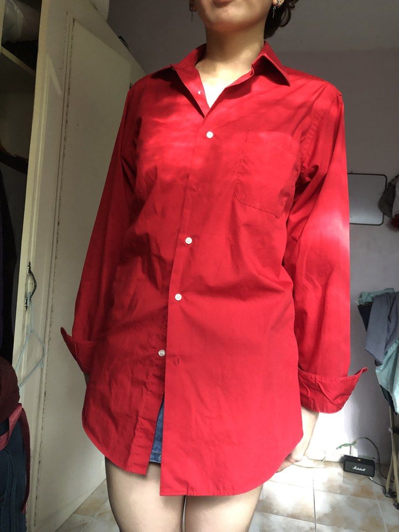 (Alexander Julian) Long Sleeve Button Up Shirt (Category: Tshirts & Polo Shirts ) located in Mapandan. Submitted by olibski (Listing ID 1442818963, Image 2). Description: - Brand: Alexander Julian - Color: Red - Style: Long Sleeve Button Up Shirt - Features: Classic design, versatile for various outfits.