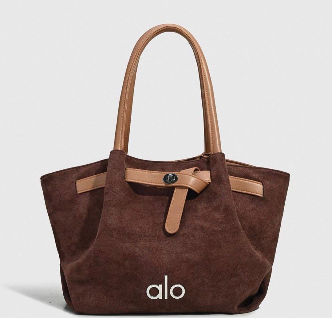 Alo Tote Bag (Category: Tote Bags) located in Manila. Submitted by rcwluxx (Listing ID 1442902038, Image 1). Description: .