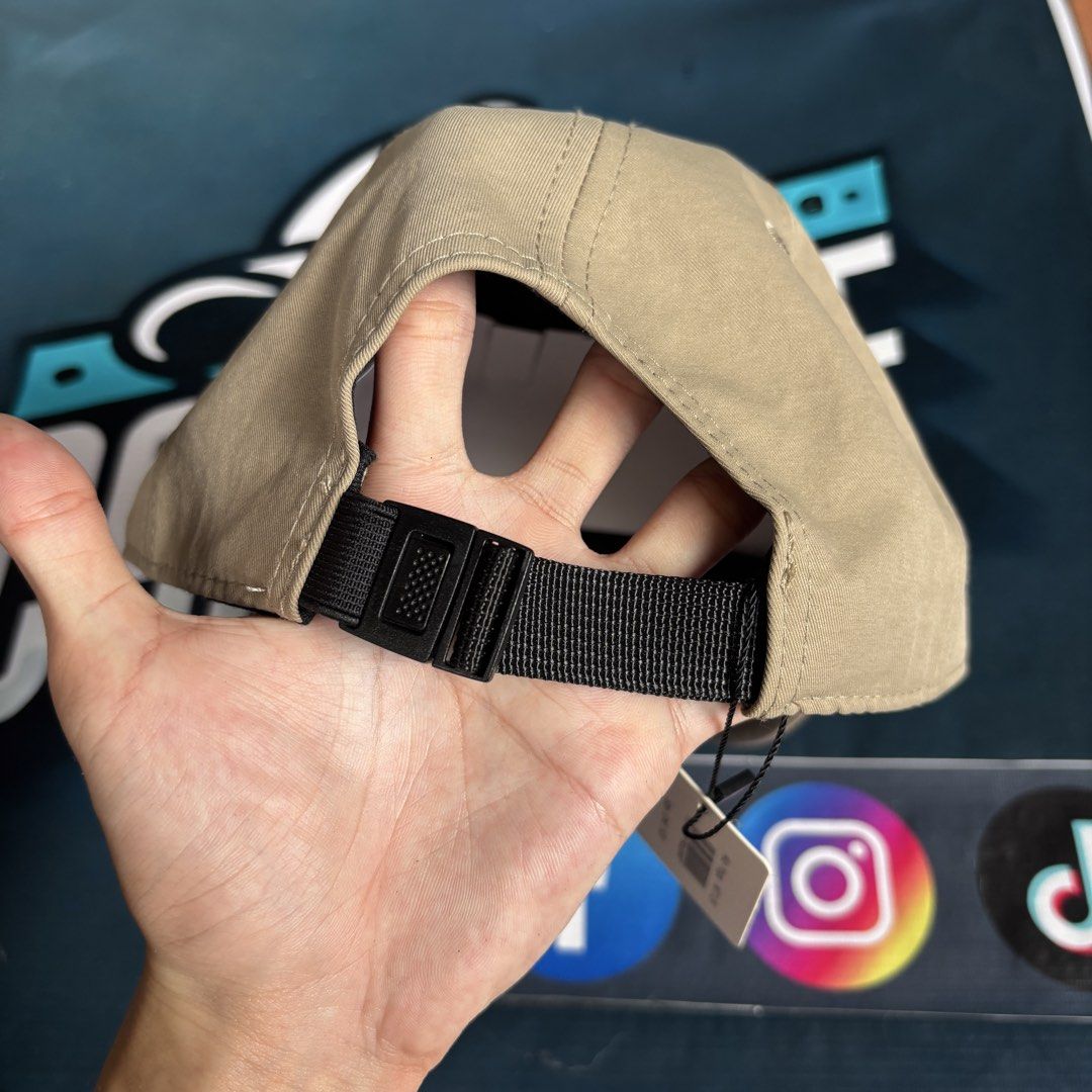 Alo Yoga Cap Tan Baseball Hat (Category: Caps & Hats) located in Balagtas. Submitted by capspree (Listing ID 1442802931, Image 2). Description: - Brand: Alo Yoga - Color: Tan - Style: Classic baseball cap - Features: Adjustable strap at the back for a custom fit - Design: Simple Alo Yoga logo on the front - Ideal for: Everyday wear, casual outings, sports activities.