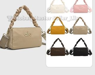 (Category: ) located in . Submitted by fashion.luxe (Listing ID 1442751770, Image 1). Description: .
