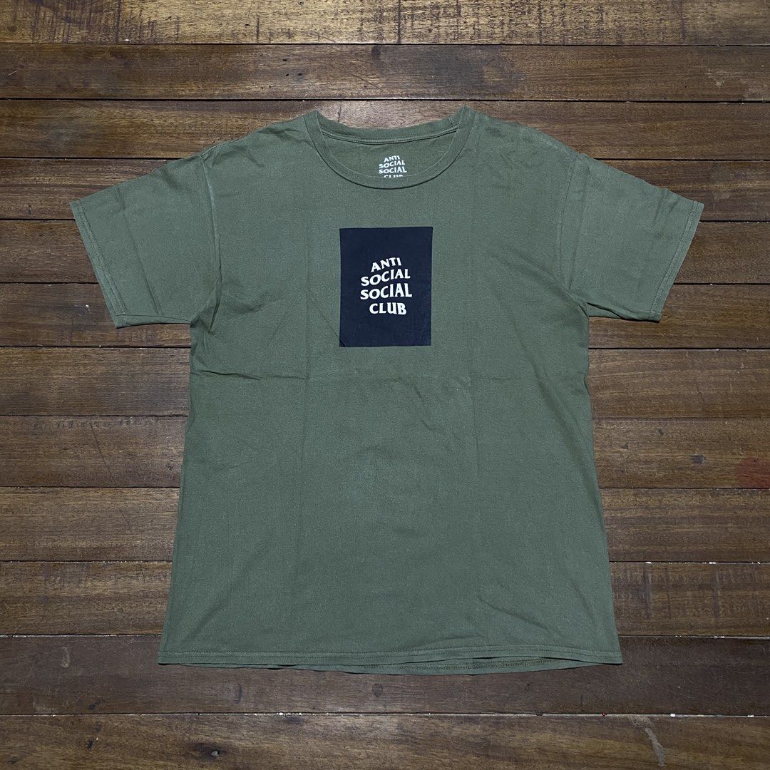 ANTI SOCIAL SOCIAL CLUB TSHIRT FEATURES A BLACK BOX LOGO GRAPHIC ON THE CHEST (Category: Tshirts & Polo Shirts ) located in Quezon City. Submitted by slickgearph (Listing ID 1442787381, Image 1). Description: ANTI SOCIAL SOCIAL CLUB TSHIRT FEATURES A BLACK BOX LOGO GRAPHIC ON THE CHEST SIZE L CONDITION 9/10 ₱500.