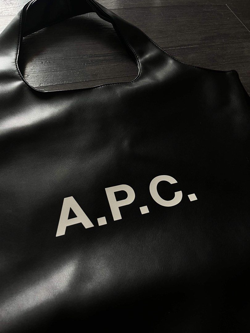 APC Tote Bag (Category: Luxury Bags & Wallets) located in Manila. Submitted by jecho13 (Listing ID 1442826648, Image 3). Description: Great Condition 10/10 (no issues) Minimalist Everyday Essential✅ Spacious enough for daily essentials/tech✅ What you see is what you get😉 Price + SF (nego for sure buyer).