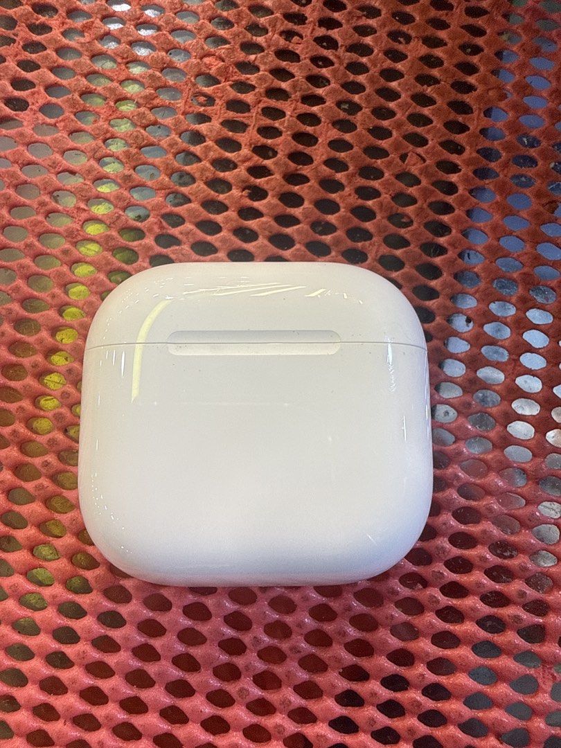 Apple AirPods 4