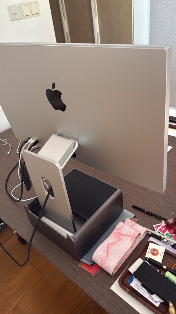 Apple iMac 27-inch Display477641355601520640