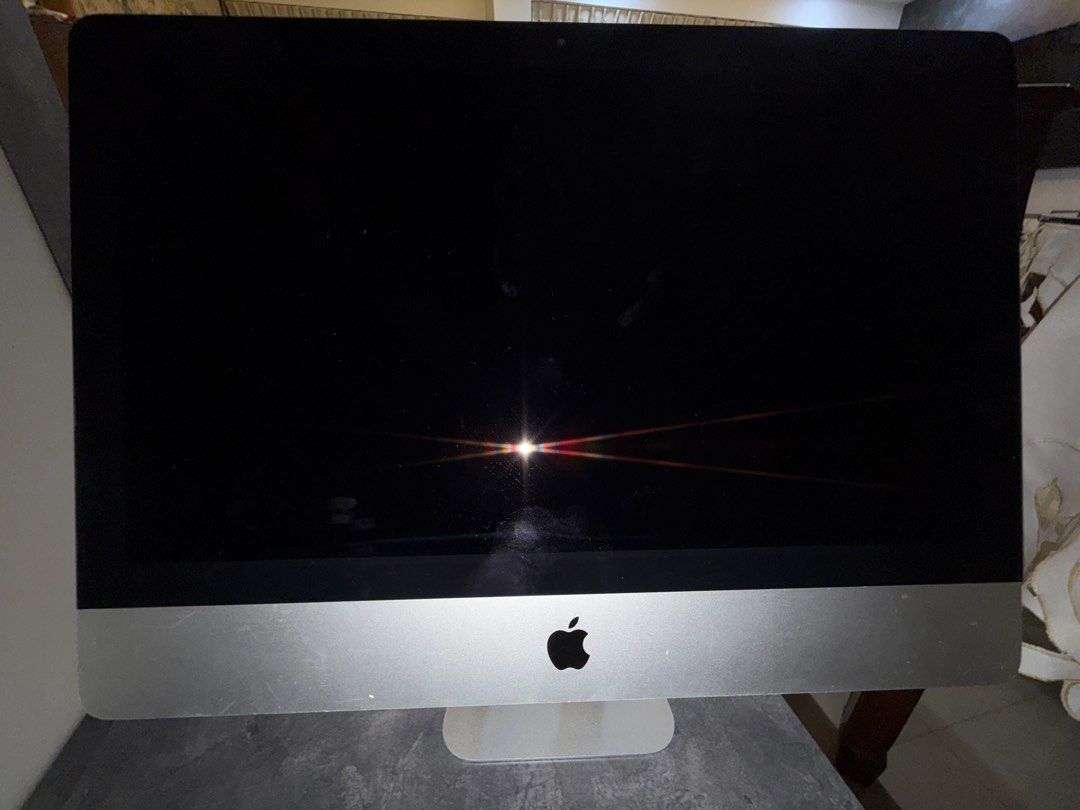 Apple iMac Desktop Computer