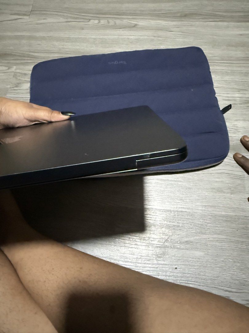 Apple MacBook Air 15 inch 256gb477652386338590723