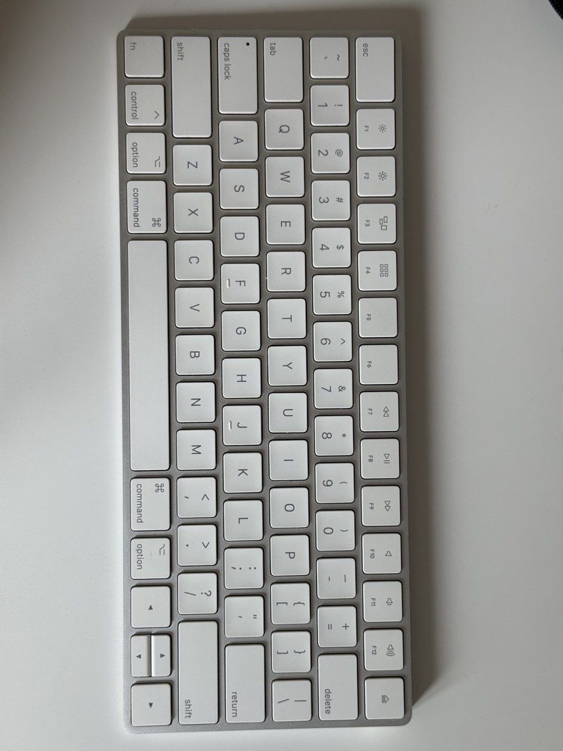 Apple Magic Keyboard477288094814054400