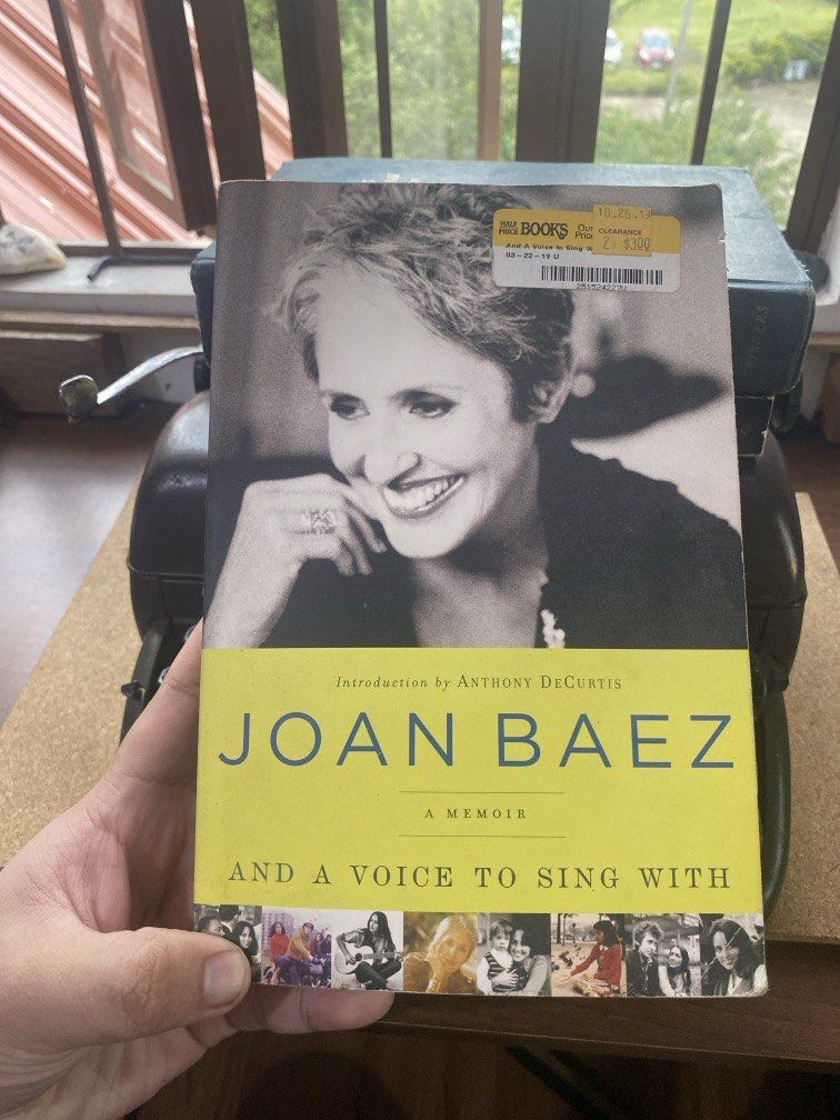 Assorted Biographies (Category: Storybooks) located in Baguio. Submitted by noblemountain_cloud (Listing ID 1442827921, Image 3). Description: 600 (Take all) 200 each Sold: Obama.