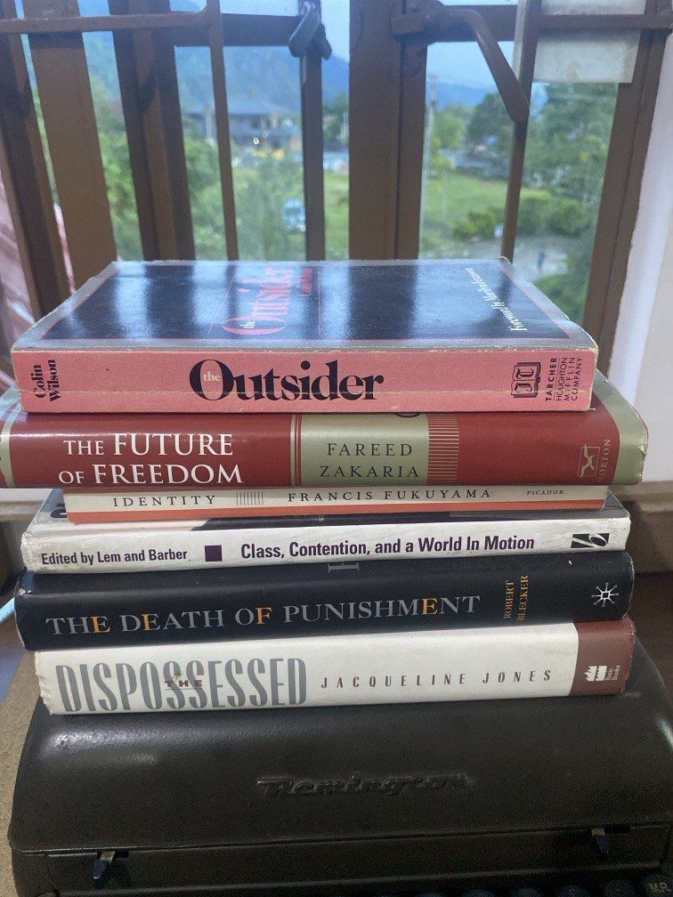 Assorted Non Fiction (Category: Storybooks) located in Baguio. Submitted by noblemountain_cloud (Listing ID 1442833636, Image 1). Description: P700 Take All P150 each SOLD: Fukuyama RESERVED: Wilson .
