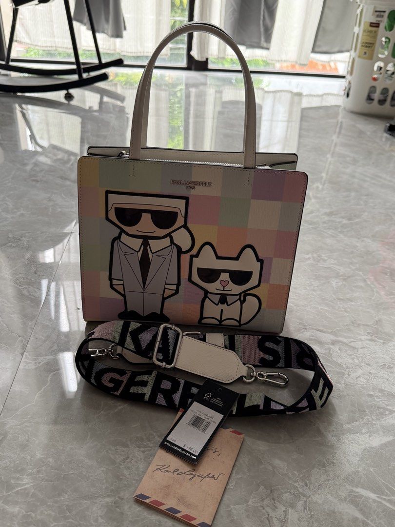 Authentic Karl bag (Category: Luxury Bags & Wallets) located in Valenzuela. Submitted by iamjackee (Listing ID 1442758622, Image 2). Description: Like New. Nagamit once lang sa mall. Complete with tag. Please check photos May maliit na mark, nung binili ko sa us preorder meron na sya.. Rfs: not my style.
