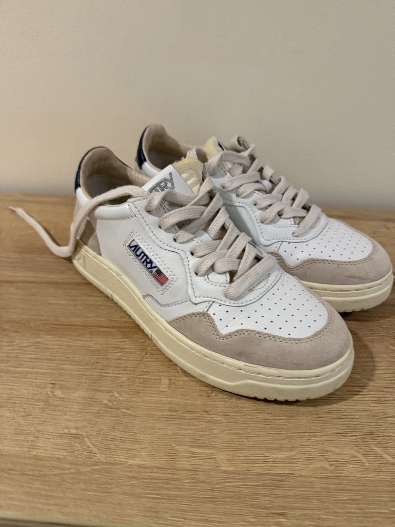 Autry "Medalist" Sneakers White Leather Suede Size 38 (Category: Sneakers) located in Muntinlupa City. Submitted by nicolefits_ (Listing ID 1442830152, Image 2). Description: - Autry Medalist Sneakers - Color: White Leather & Suede - Size: 38 - Style: Classic low-top with a vintage feel - Comfort: Perfect for everyday wear - Includes: Original laces - Condition: Please check photos for detailed condition.