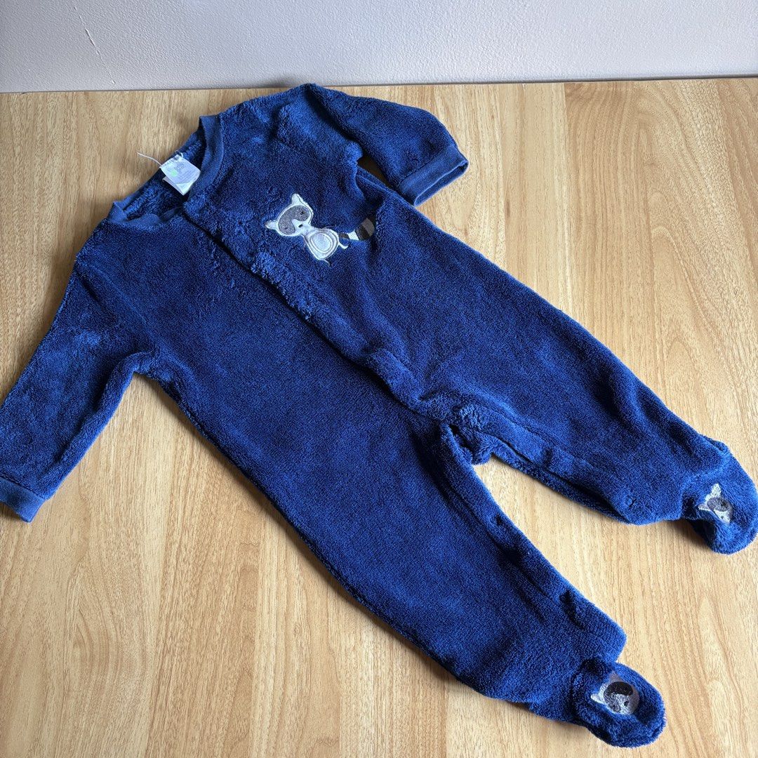 Baby Gear Frogsuit 6-9mos (Category: Babies & Kids Fashion) located in Quezon City. Submitted by notthatkd (Listing ID 1442907636, Image 1). Description: 100 pesos only.