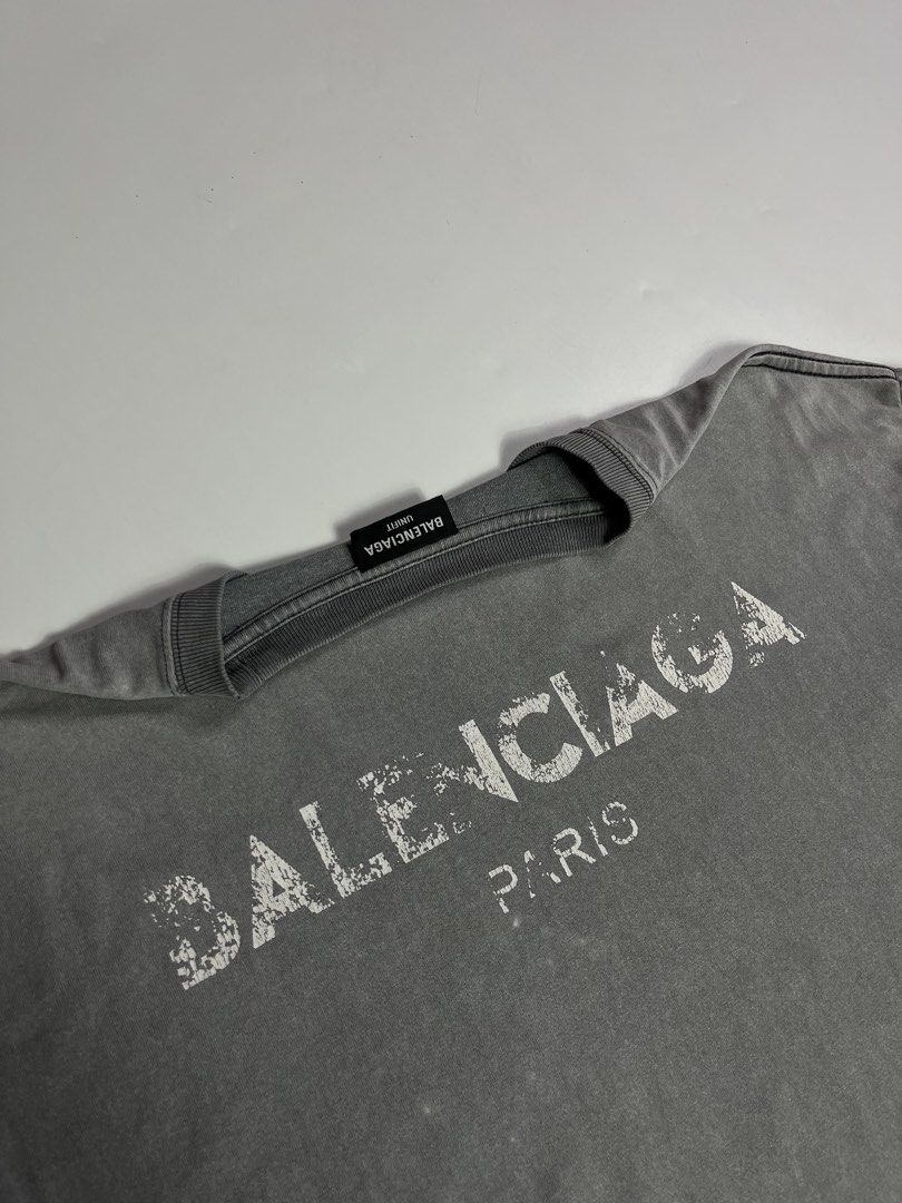 Balenciaga (Category: Activewear) located in Lipa City. Submitted by _thriftitcloud (Listing ID 1442919757, Image 3). Description: 23x30.