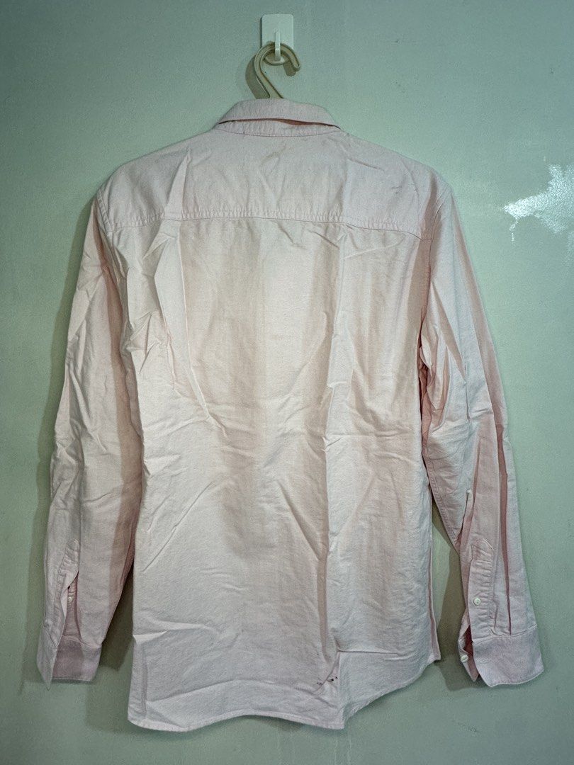 Baleno Pink Long Sleeve Button Down Shirt Size L (Category: Tshirts & Polo Shirts ) located in Manila. Submitted by markokostlich (Listing ID 1442829351, Image 3). Description: - Brand: Baleno - Style: Long sleeve, complete button-down shirt - Color: Light pink - Features: Chest pocket - Size: Large (L) - Occasion: Casual or smart casual wear 📌𝙍𝙀𝙈𝙄𝙉𝘿𝙀𝙍𝙎 ♡ Mine now, pay now ♡ Please manage your expectation coz these are preloved items. ♡
