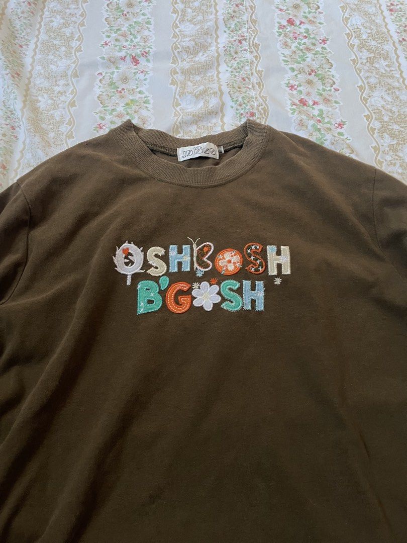 beabadoobee styled sweatshirt (Category: Longsleeves) located in Lipa City. Submitted by sincerelyauri (Listing ID 1442829266, Image 2). Description: ⟢ ukay & preloved ⟢ negotiable ! ⟢ manage your expectations ⟢ no flaws ask for ww or measurements!! mop: gcash or bank tf loc: lipa city.