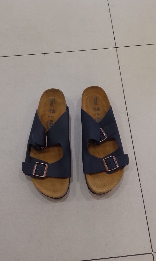 BIRKENSTOCK ARIZONA (Category: Slippers & Slides) located in Iloilo. Submitted by skerittt (Listing ID 1442749226, Image 1). Description: BIRKENSTOCK ARIZONA SIZE 46 NO FLAWS.