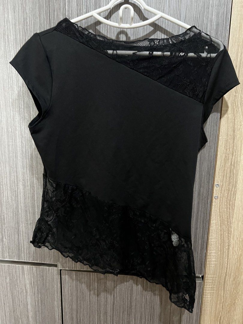 black lace trim top (Category: Sleeveless) located in Quezon City. Submitted by cheeksieee (Listing ID 1442923284, Image 1). Description: used only twice! sexy fit, nice for white bottoms! - size: large - rfs: loose + not my style, not into shein products :>> - little to no signs of usage - no to lowballers! really selling it for low price .