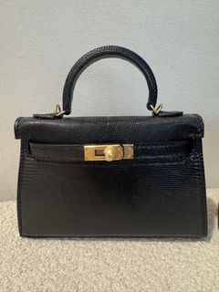 (Category: ) located in . Submitted by menmybags (Listing ID 1442791575, Image 1). Description: .