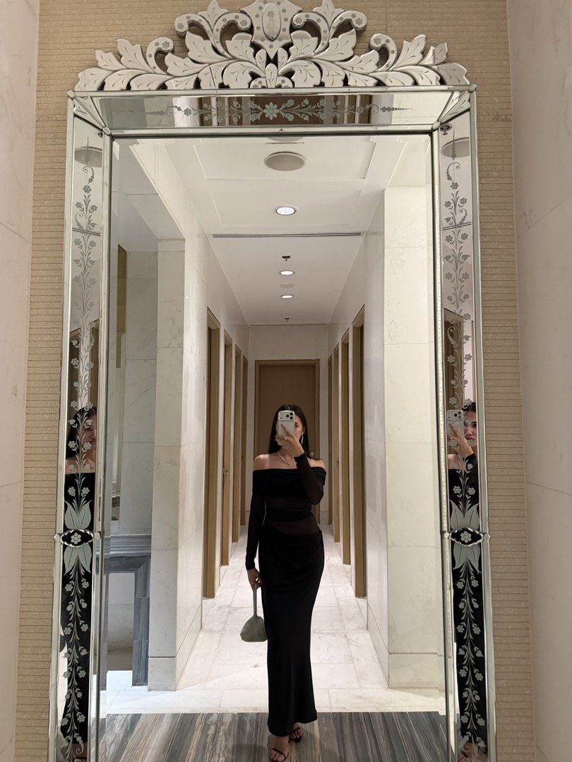 Black Off-Shoulder Drape Dress (Category: Dresses) located in Caloocan City. Submitted by andraaa_ (Listing ID 1411862736, Image 2). Description: - Black see through off-shoulder dress - perfectly fit for xs - used once - pm for ww.