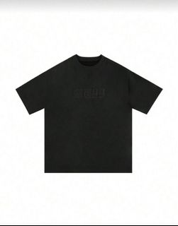 (Category: ) located in . Submitted by clothingbrandz (Listing ID 1442894842, Image 1). Description: .