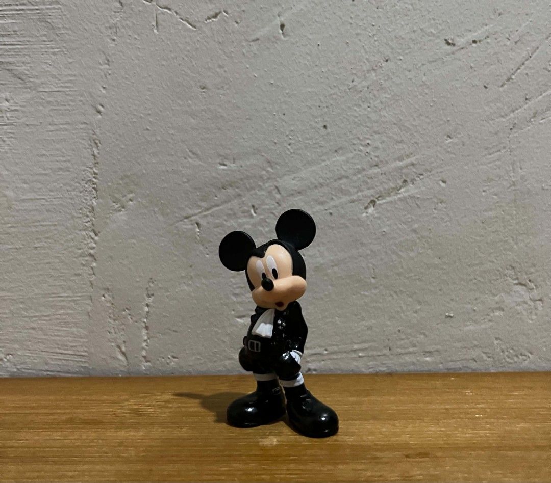 BLACK SUIT MICKEY MOUSE - MINI FIGURE (Category: Figurines & Statues) located in Villasis. Submitted by aalvar.collection (Listing ID 1442847741, Image 1). Description: Selling Black Suit Mickey Mouse - Mini Figure Php120 only. -wyswyg/loose condition -no issue -approx. 6cm height -no markings; looks authentic Mop: Gcash Mod: Meetup, J&T or LBC (COP/COD) My Location: Villasis, Pangasinan Shipping: Open for shipping, Buyers will handle the expense