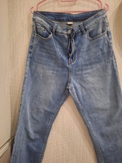(Category: ) located in . Submitted by simplygem (Listing ID 1442808353, Image 1). Description: .