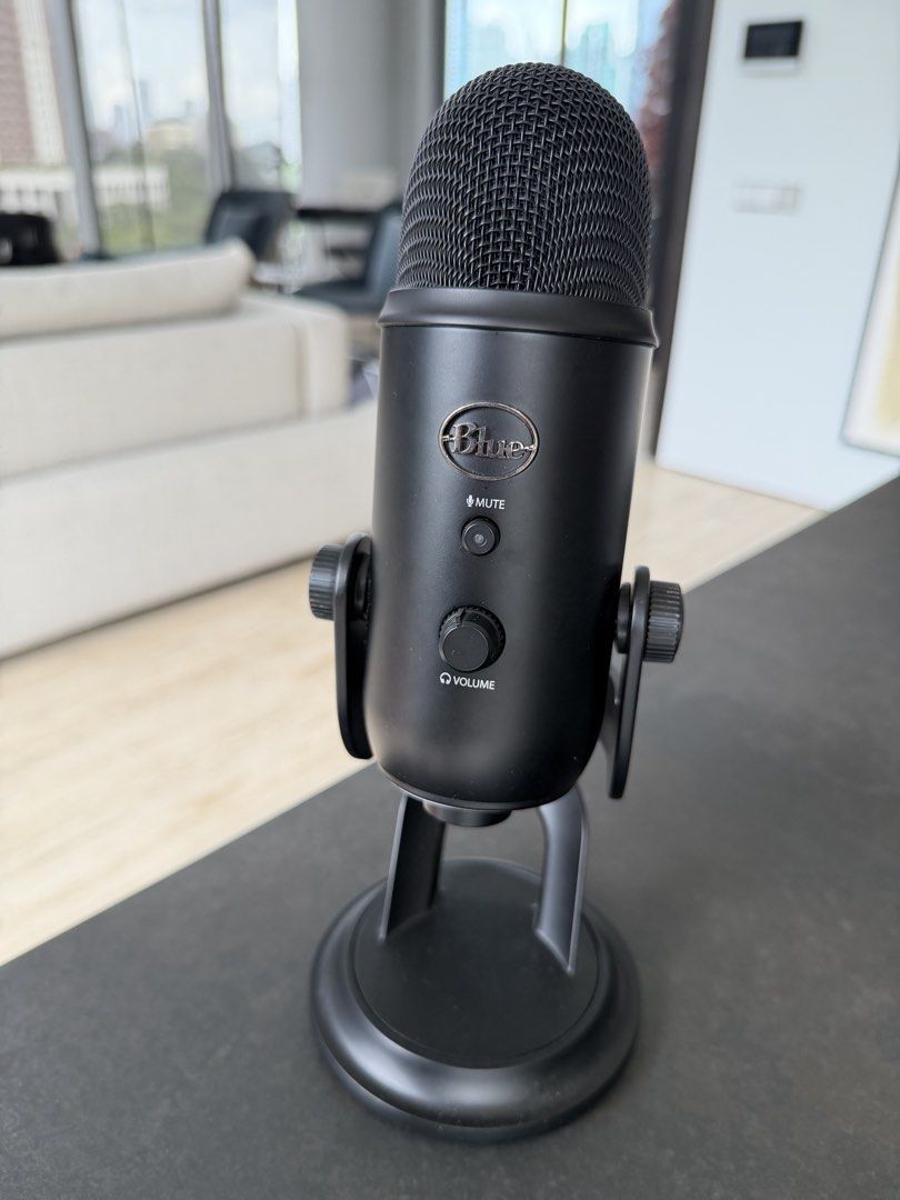 Blue Yeti USB Microphone477270661640366082