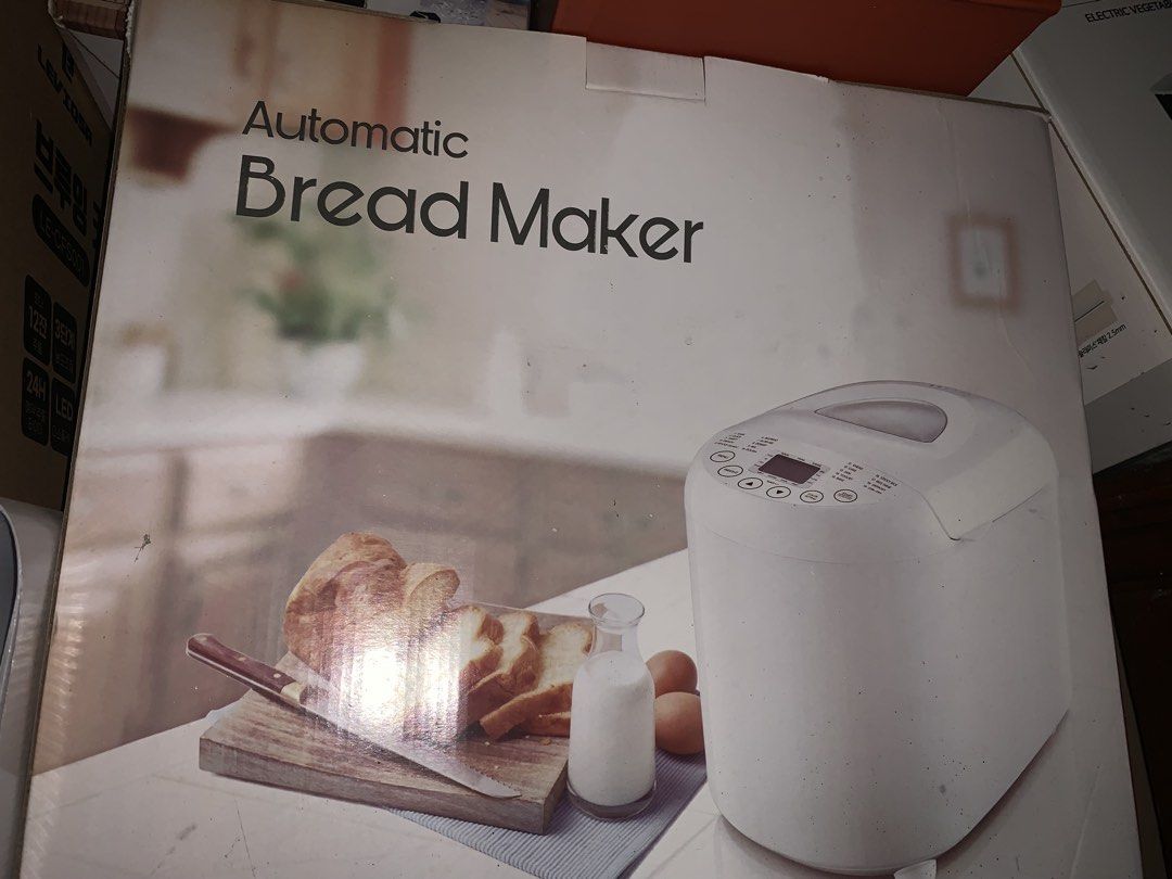 Bnew automatic bread maker (Category: Bakeware) located in Quezon City. Submitted by sojisup (Listing ID 1442735029, Image 2). Description: Never used automatic bread maker. Thank you .
