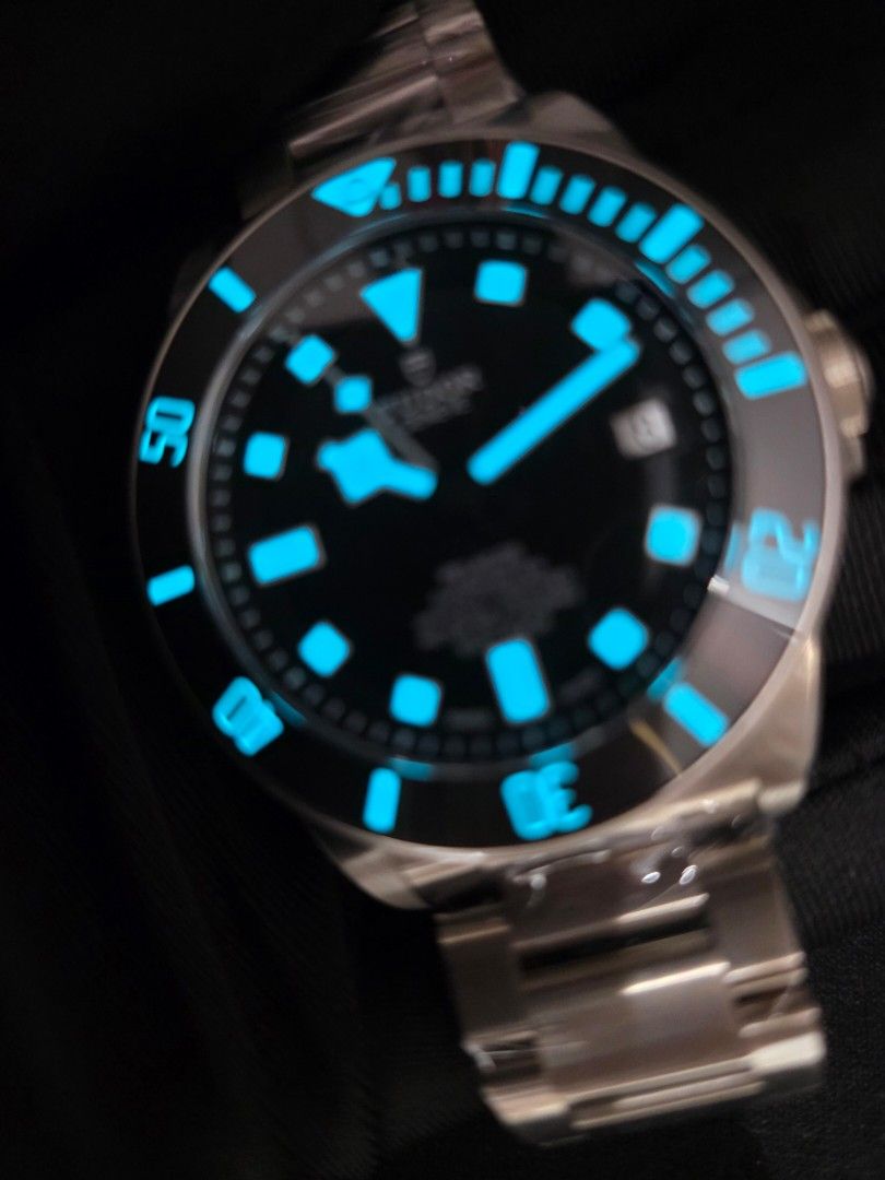 💯🖤BNIB 2026 LATEST TUDOR PELAGOS titanium 42mm 25600tn black sports watch luminous diver automatic ♥️👌*not omega cartier hublot oris tissot* (Category: Watches) located in Singapore. Submitted by wearabletreasure (Listing ID 1442848913, Image 2). Description: Rating: Brand new = mint Remarks: Brand new. latest one. Package: tudor 25600tn titanium pelagos cert dated 2026 manual tag extra link box Actual watch shown. What you see is what you get