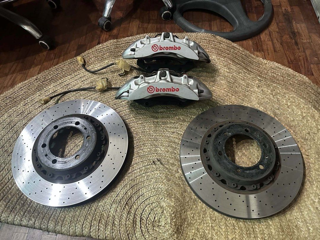 BREMBO BIG BRAKES KIT (18s-UP) (Category: Other Automotive Parts and Accessories) located in Quezon City. Submitted by TheSundayShop (Listing ID 1442811479, Image 2). Description: BREMBO BIG BRAKES KIT (18s-UP) (repainted hyper silver) 380MM SLOTTED ROTORS NEW BRAKE PADS LESS THAN 1KM USED 6X139 HOLES.