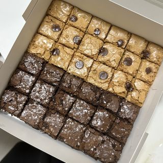 (Category: ) located in . Submitted by 02bakes (Listing ID 1442874044, Image 1). Description: .