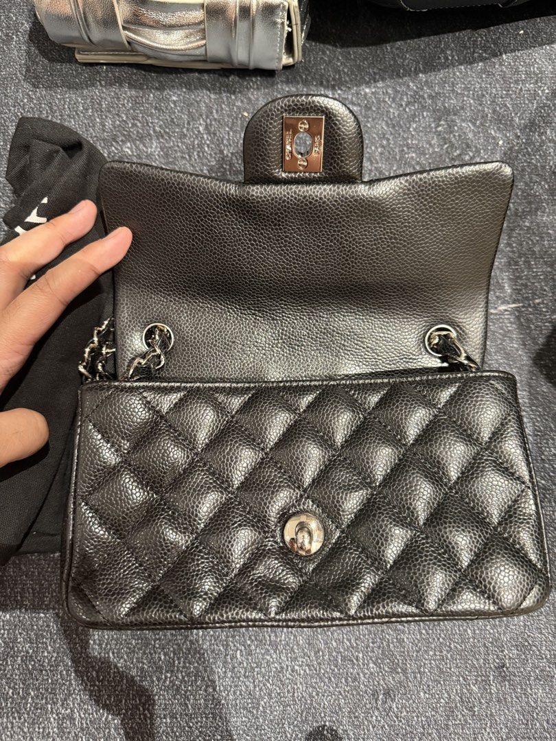 CHANEL Rectangular Mini Flap (Category: Luxury Bags & Wallets) located in Caloocan City. Submitted by mightbagsph23 (Listing ID 1442925423, Image 2). Description: .