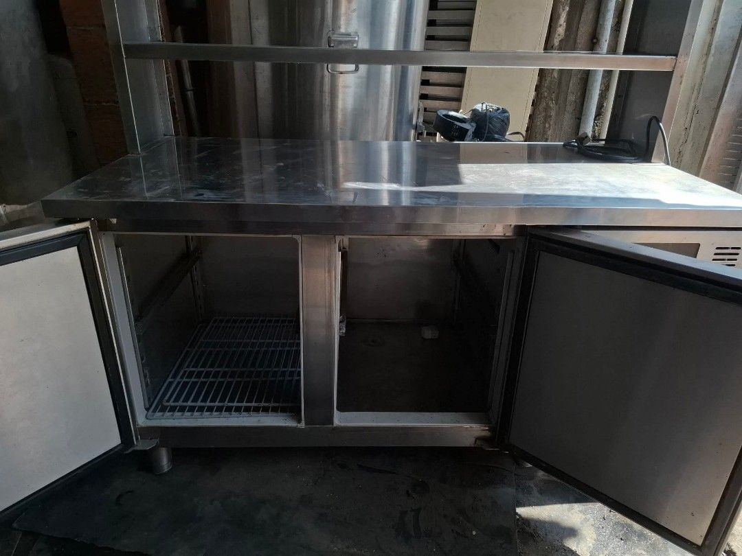Chee puck undercounter chiller with shelves (Category: Other Kitchenware & Tableware) located in Pasay City. Submitted by cherry_nicole (Listing ID 1442783485, Image 2). Description: PULL OUT KITCHEN EQUIPMENTS ALL IN GOOD CONDITION 304 STAINLESS STEEL PWEDENG PWEDE SA MASELAN AS IS NA PO MGA YAN NO ISSUE GAGAMITIN NA LANG AVAILABLE FOR PICK UP NA PO LAHAT LAS PIÑAS CITY PICK UP LOCATION 09977258106.