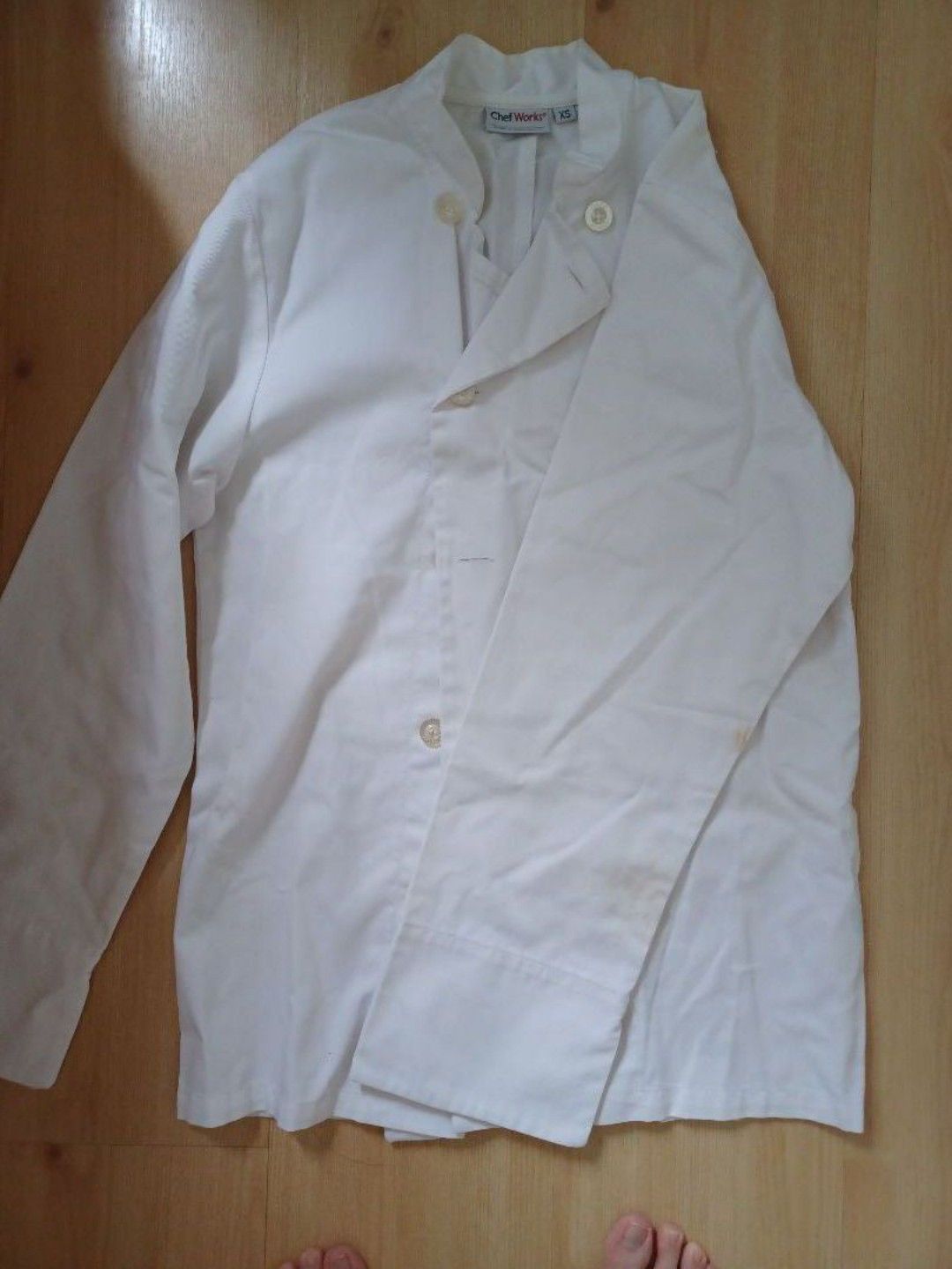 Chef Jacket (Category: Coats, Jackets and Outerwear) located in Singapore. Submitted by pt41-67683 (Listing ID 1442770125, Image 1). Description: - Minor faint stains on sleeve and front - Sleeve with pen pocket.