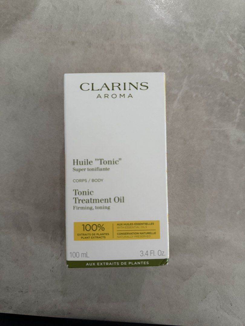 Clarins Aroma Tonic Treatment Oil Firming Toning 100ml (Category: Body Care) located in Singapore. Submitted by dinoandrat (Listing ID 1442750463, Image 1). Description: - Clarins Aroma Tonic Treatment Oil - Firming and toning body oil - 100ml size - Made with 100% plant extracts - Contains essential oils - Naturally preserved formula - Great for skin / stretch marks prevention for pregnant mummies .