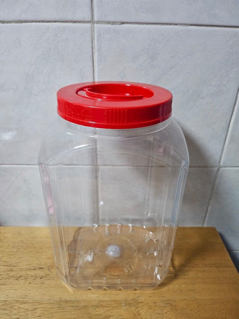 Clear Plastic Jar with Red Lid477130187898900481