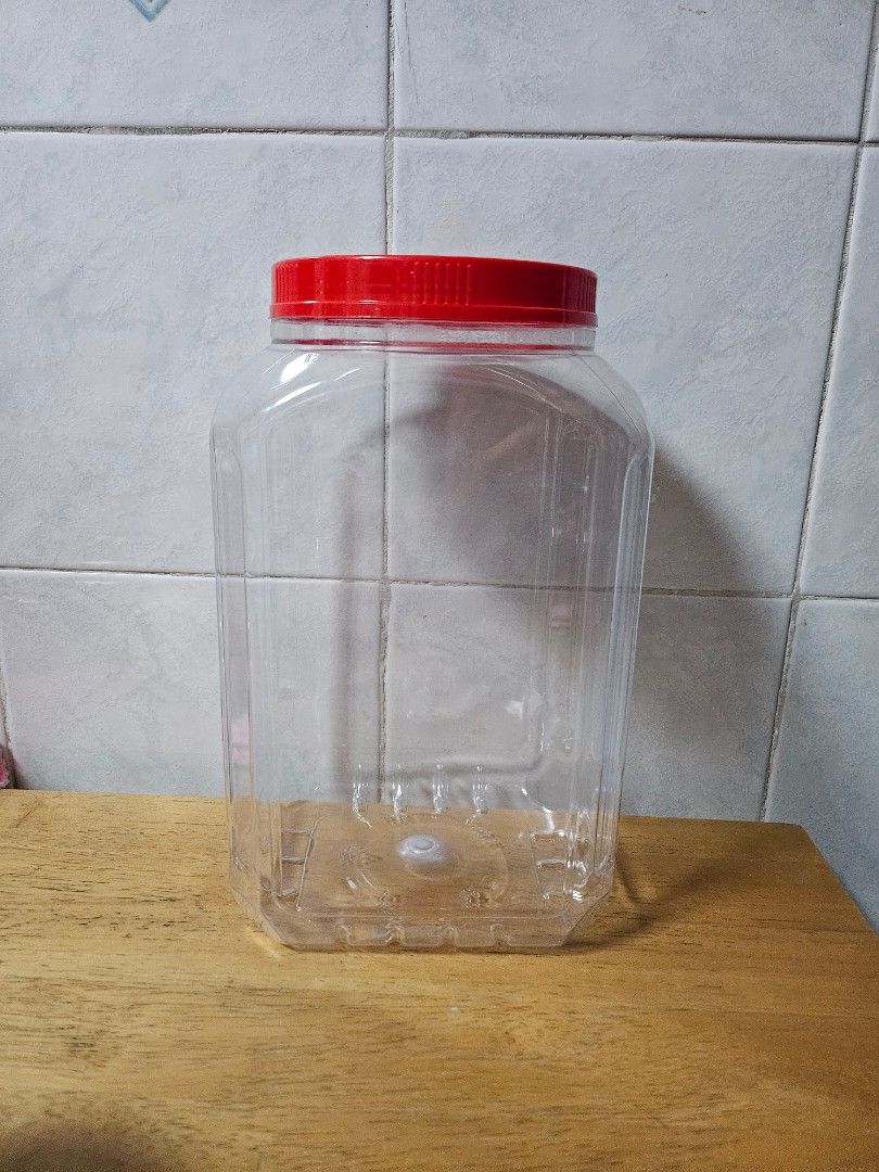 Clear Plastic Jar with Red Lid477130187898900480