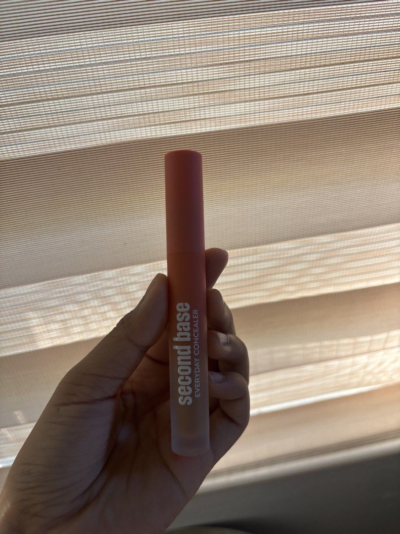 Colourette Second Base Concealer Anda (Category: Makeup) located in Davao. Submitted by _manuella (Listing ID 1442730993, Image 1). Description: - shade anda - rfs: wrong shade - bought 2 days ago - bought for ₱399 - used ONCE for patch test ONLY .