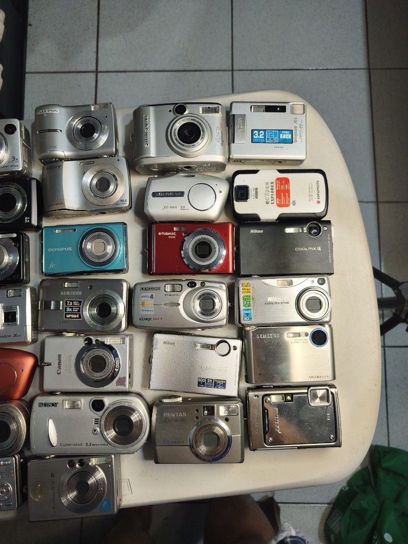 DIGICAMS UNTESTED! (Category: Cameras) located in Caloocan City. Submitted by thrift_all_szn (Listing ID 1442880879, Image 3). Description: Untested digicams For parts or for repair Buy at your own risk 700 pesos each Kindly pm me if interested! Nationwide shipping is available via j&t.