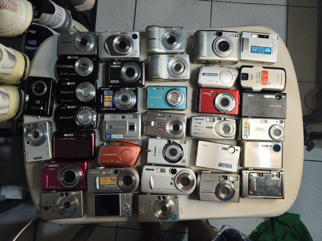 DIGICAMS UNTESTED! (Category: Cameras) located in Caloocan City. Submitted by thrift_all_szn (Listing ID 1442880879, Image 1). Description: Untested digicams For parts or for repair Buy at your own risk 700 pesos each Kindly pm me if interested! Nationwide shipping is available via j&t.